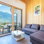 Mitoyenne Proche Des Bains Saillon