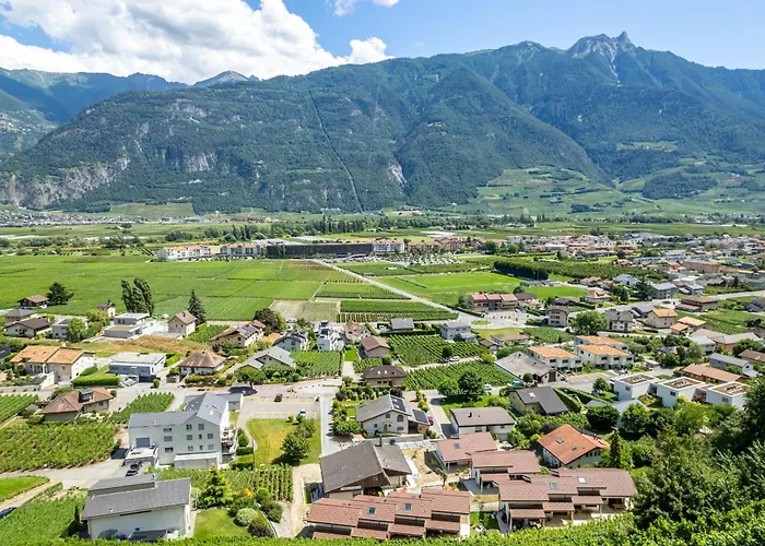 Mitoyenne Proche Des Bains