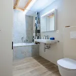 Mitoyenne Proche Des Bains *